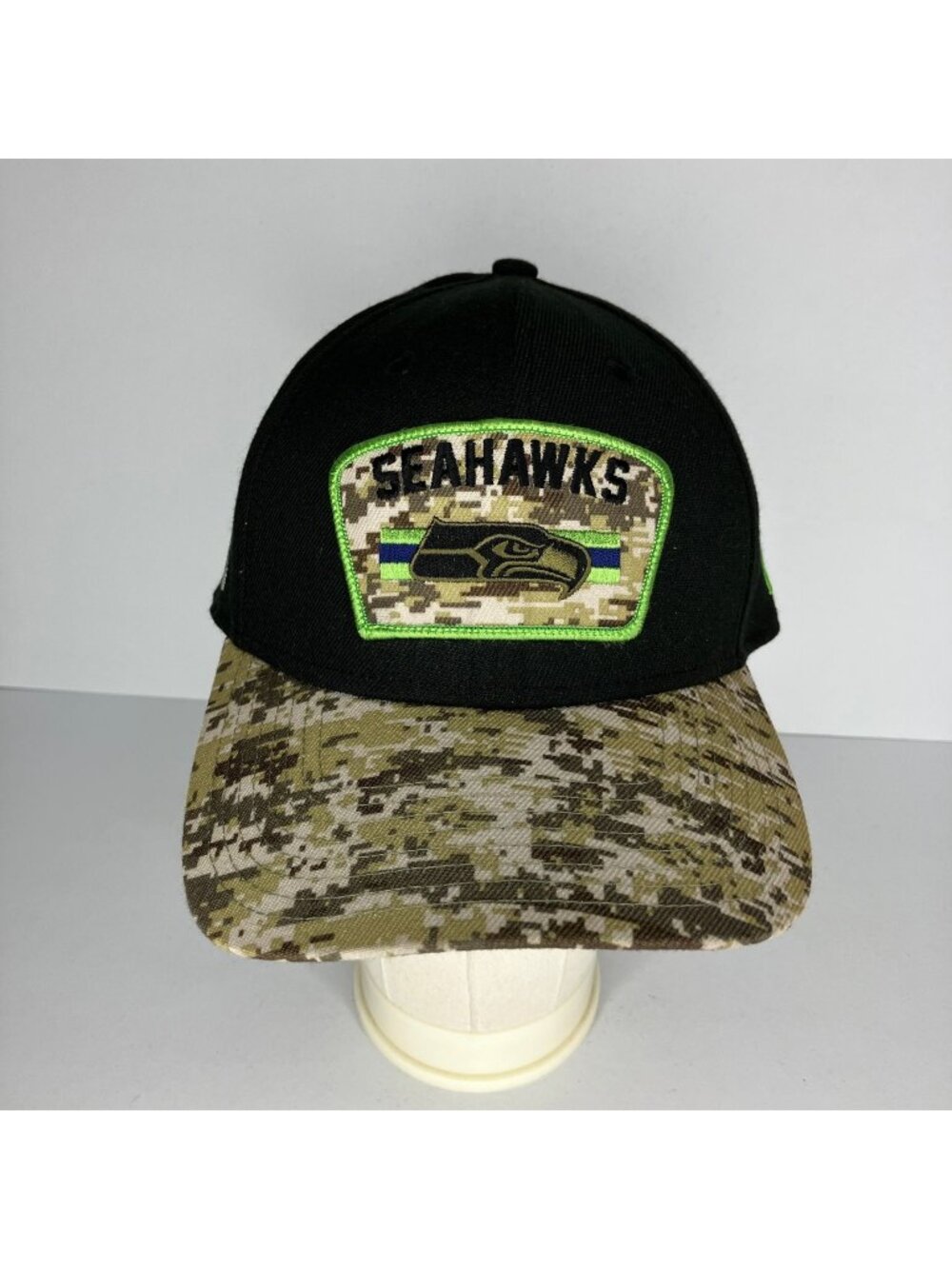 Seattle Seahawks New Era 39THIRTY Men's M/L Digital Camo Fitted Hat